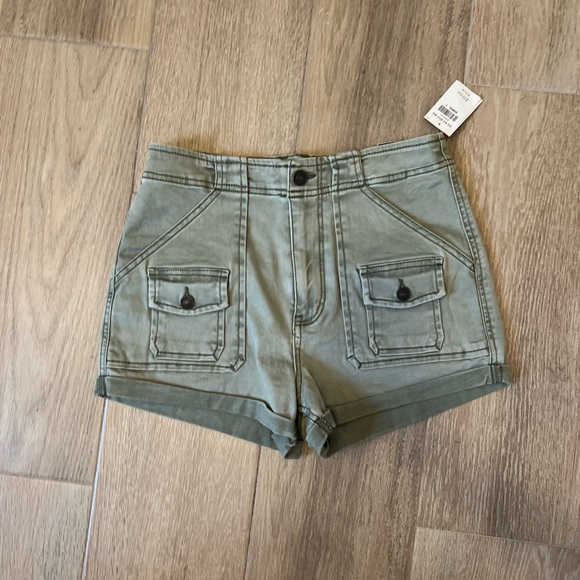 Abercrombie & Fitch Pants - Abercrombie & Fitch Olive Cargo Shorts NWT